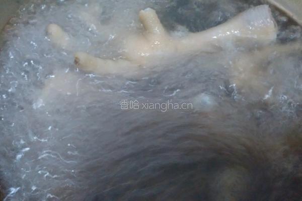 乡巴佬鸡爪的做法图解2
