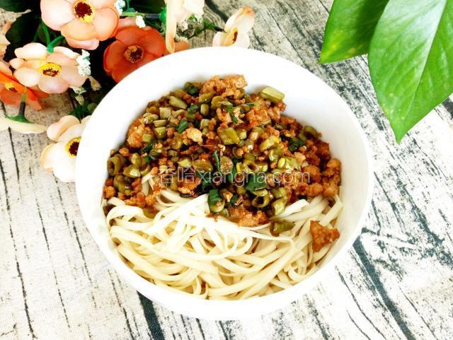 酸豆角肉沫打卤面