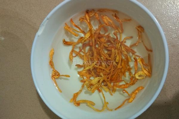 虫草花椰子老鸡汤的做法图解2
