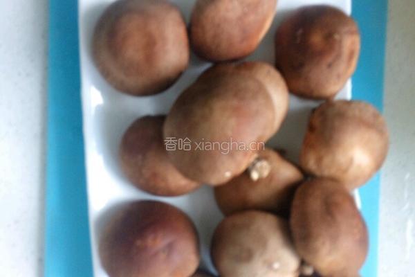 椒盐香菇的做法图解1