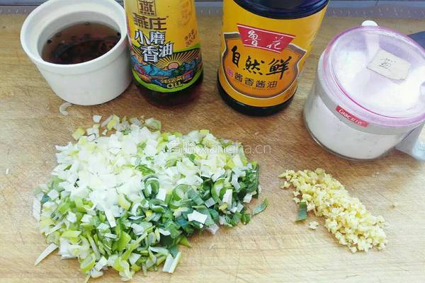 牛肉大葱饺子的做法图解1