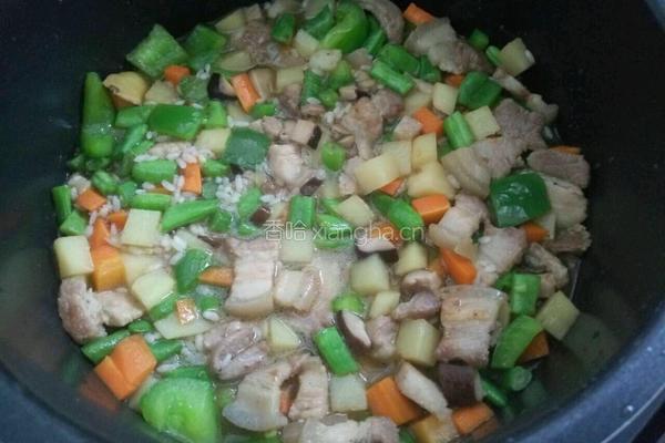时蔬五花肉煲仔饭的做法图解8
