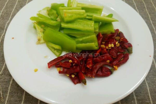 辣子鸡腿的做法图解5