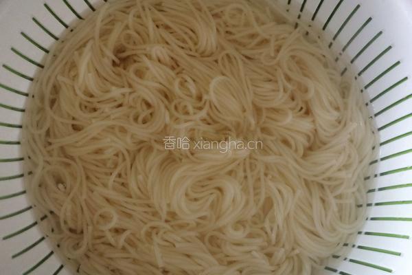 家常新式炸酱面的做法图解17