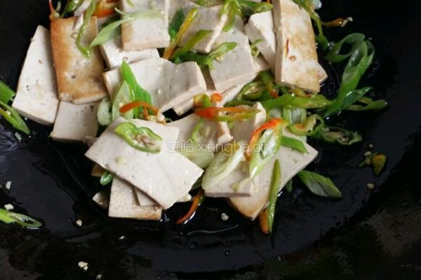 蚝油豆腐木耳的做法图解3