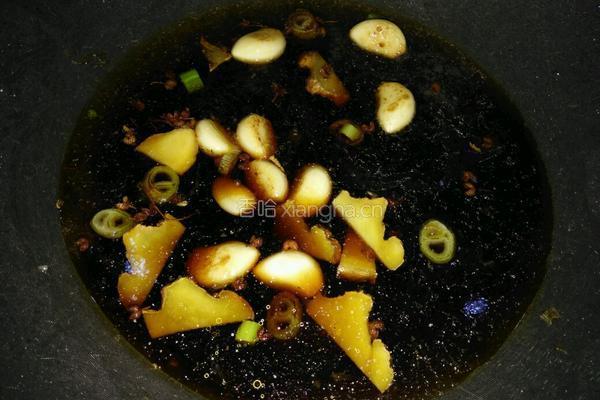 大蒜烧鲢鱼的做法图解8