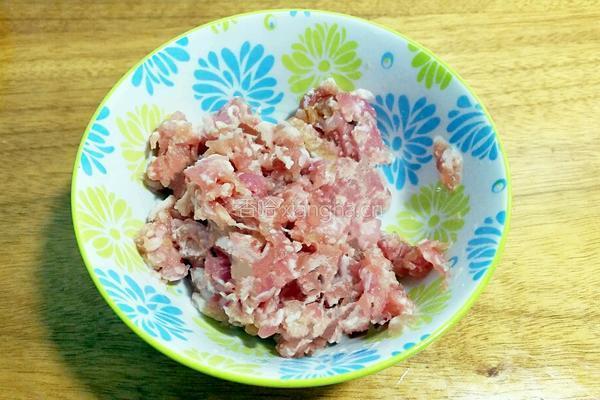 自制瘦肉蛋肠粉的做法图解3