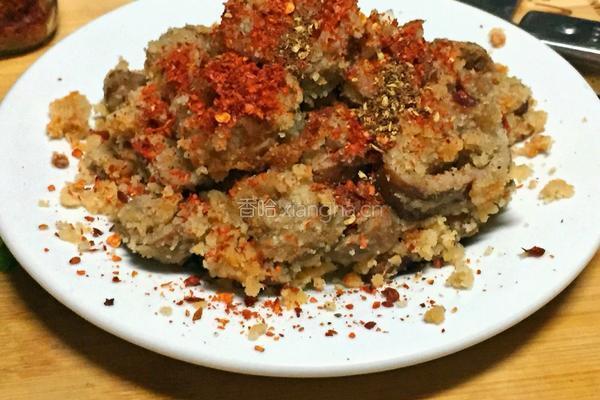 粉蒸肥肠的做法图解4