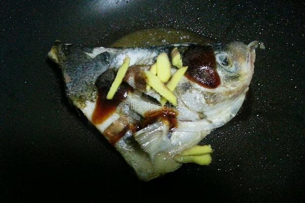 花鲢鱼头豆腐汤的做法图解4