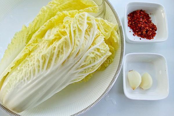油泼白菜的做法图解1