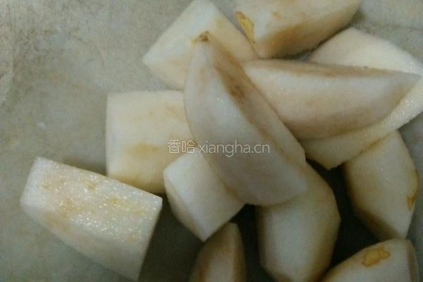 冰糖雪梨的做法图解3