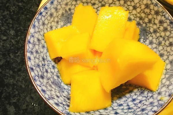 芒果气泡饮的做法图解2