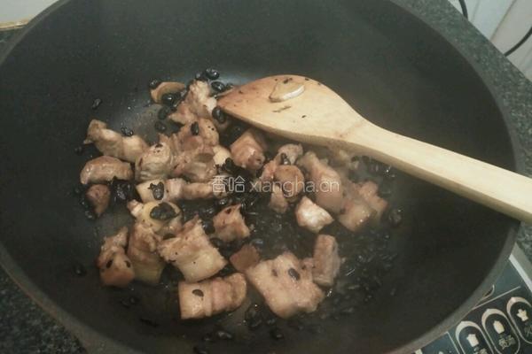 豆豉海蛎焖肉的做法图解4