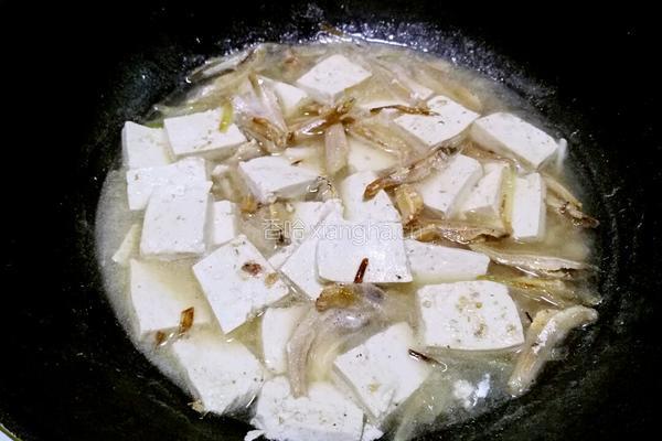 咸鱼炖豆腐的做法图解11
