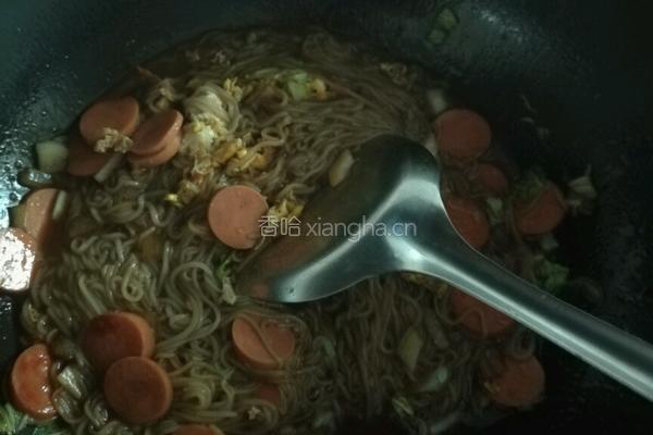 火腿肠炒冷面的做法图解6