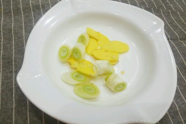 茄子烧鸡的做法图解3