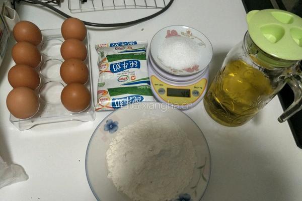 戚风蛋糕的做法图解1