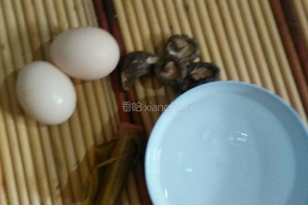 香菇鸡蛋羹的做法图解1
