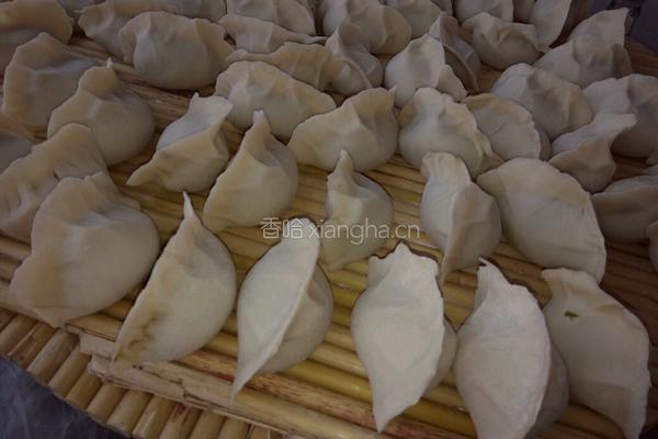 猪肉榛蘑饺子的做法图解8