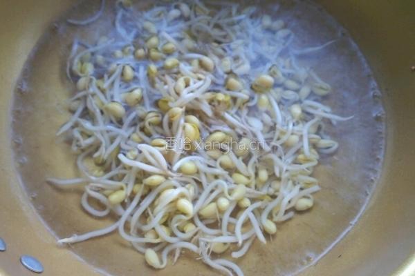 猪肉炒豆芽的做法图解3