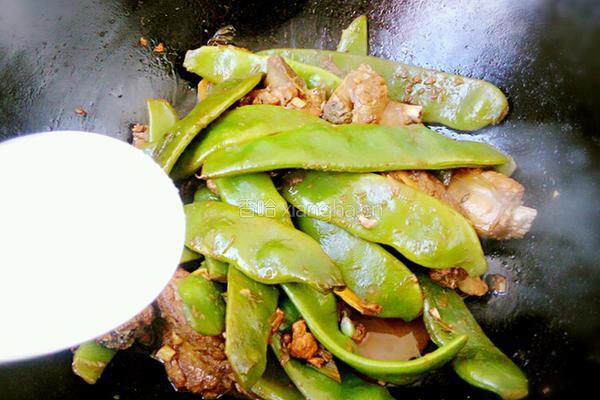 东北排骨炖豆角的做法图解11