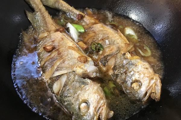 葱油黄鱼的做法图解7