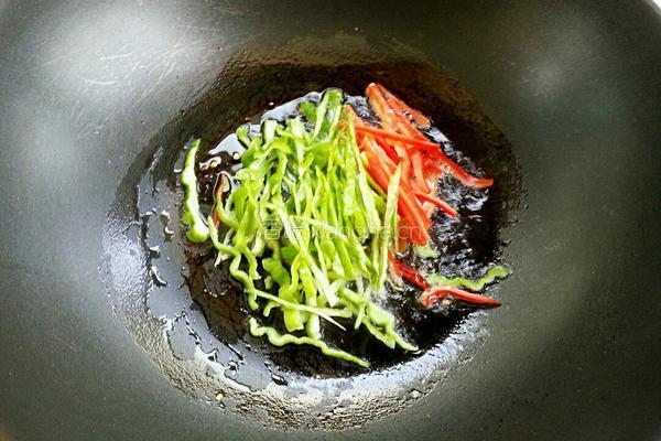 尖椒炒豆干的做法图解4