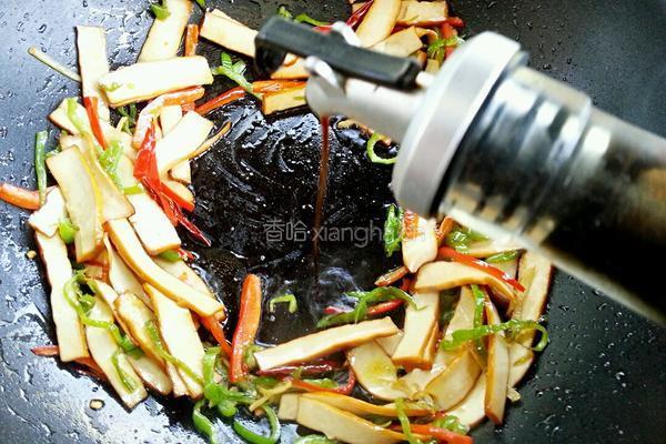 尖椒炒豆干的做法图解8
