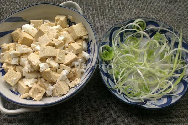 咸鸭蛋拌豆腐的做法图解5