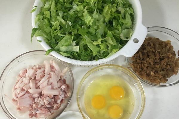 萝卜干炒饭的做法图解2