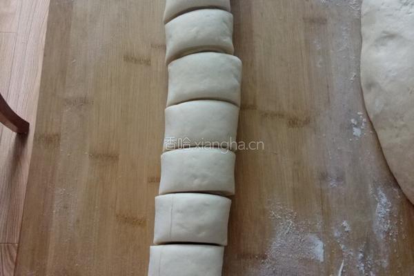 我用高筋面粉做的花卷馒头的做法图解14
