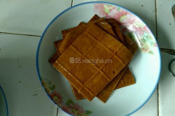凉拌豆腐干的做法图解1