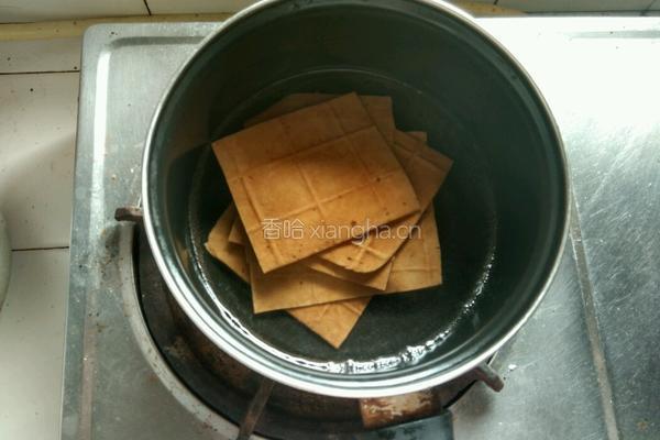 凉拌豆腐干的做法图解2