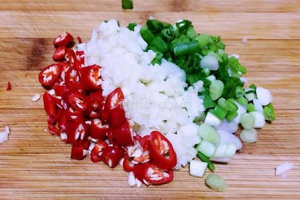 菠菜拌粉条的做法图解2