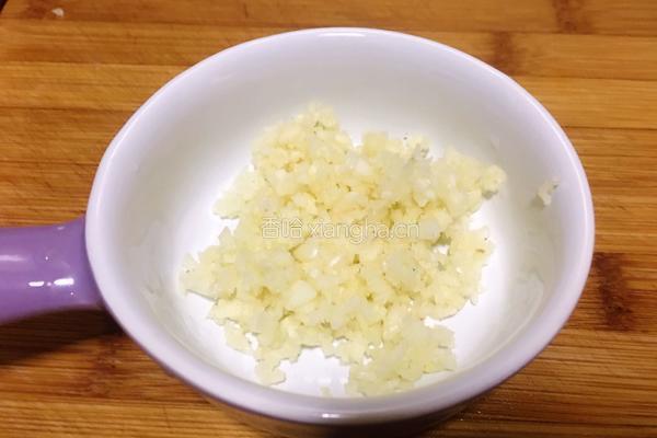 炒生菜的做法图解2