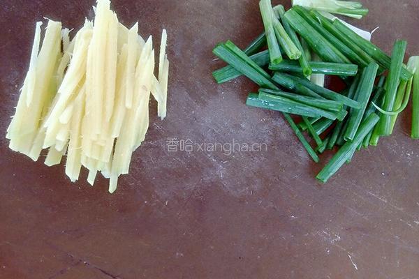 干煸肥肠(麻辣版)的做法图解3