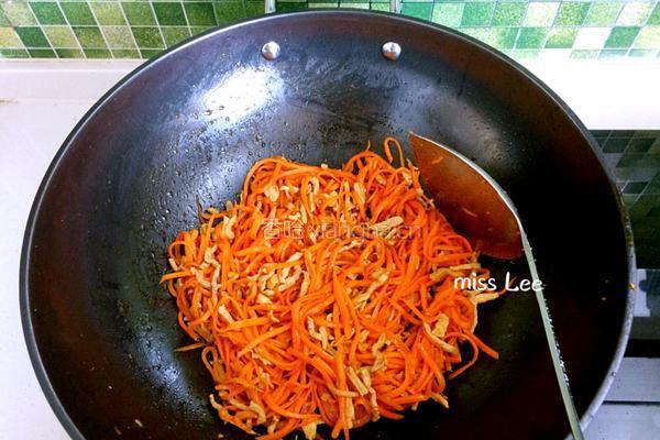 胡萝卜肉丝的做法图解7