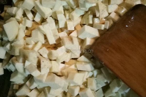芋头炖豆腐的做法图解4