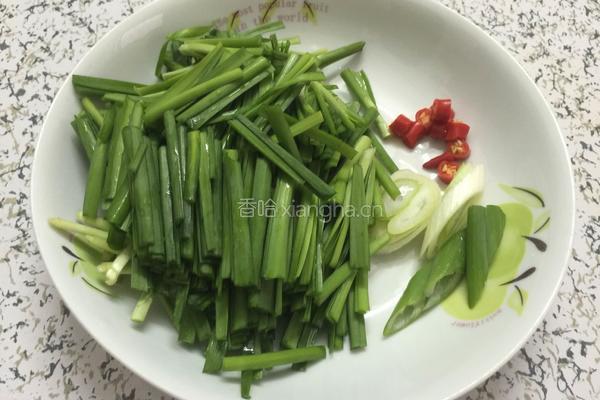 韭菜豆芽的做法图解2