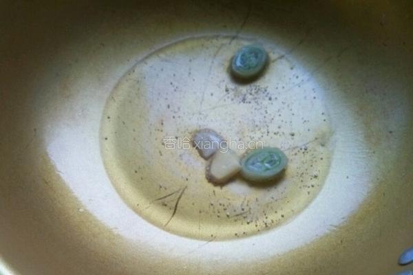 菌菇豆腐煲的做法图解3