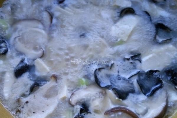 菌菇豆腐煲的做法图解7