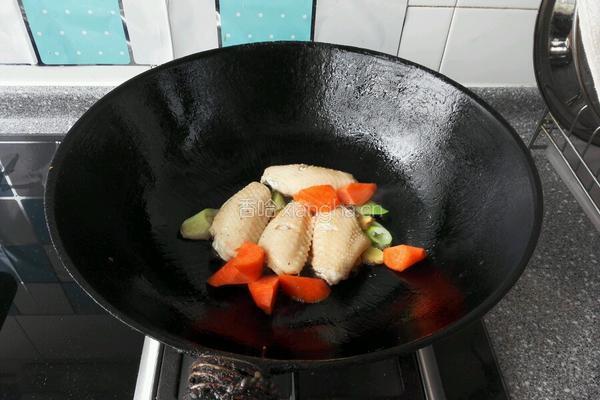 奶香鸡翅咖喱蛋包饭的做法图解8