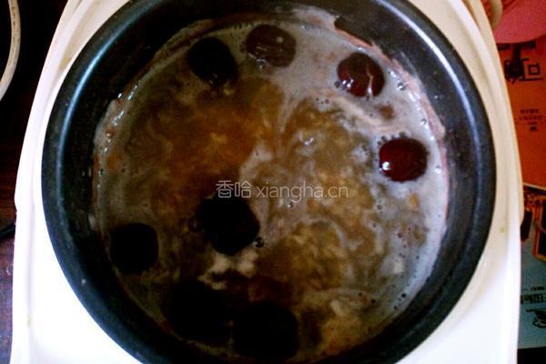 红枣桂圆糯米粥的做法图解4
