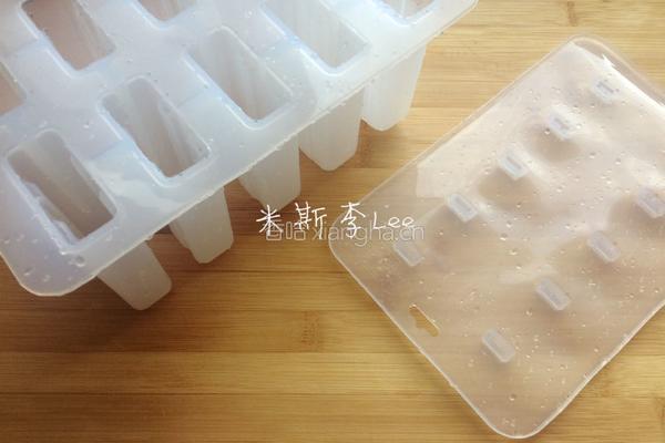 混合口味冰糕的做法图解1