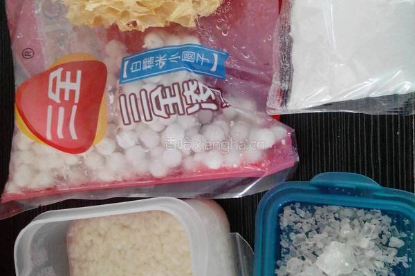 三鲜冰粉的做法图解1