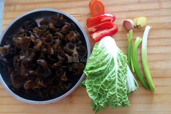 素炒黑白菜的做法图解1