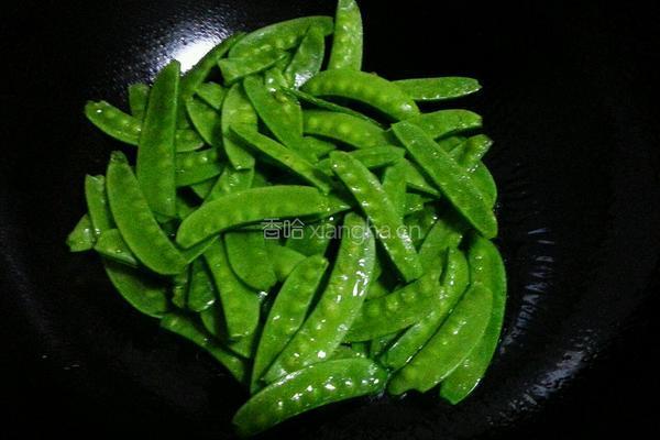 荷兰豆炒藕片的做法图解3