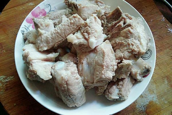 排骨莲藕山药汤的做法图解4