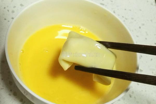 香蕉鲜虾卷的做法图解9
