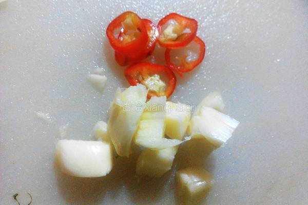 芹菜炒鸭肉的做法图解3